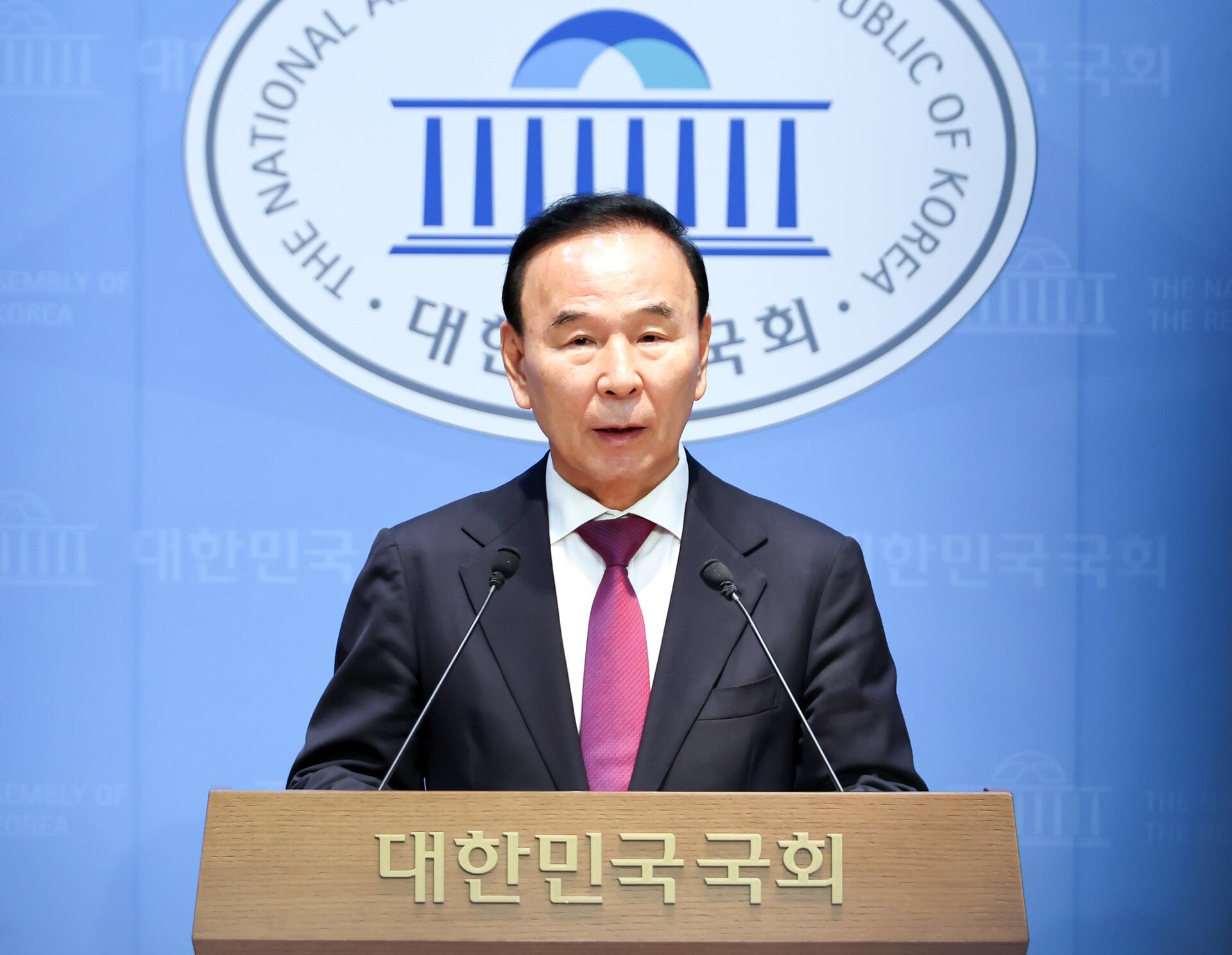박덕흠 국민의힘 의원이 8일 국회 소통관에서 22대 국회 후반기 국회부의장 출마 기자회견을 하고 있다. 연합뉴스