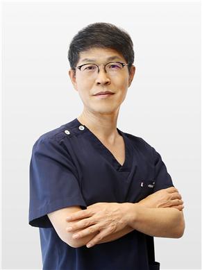 정용규 대전 시카고치과의원 대표원장